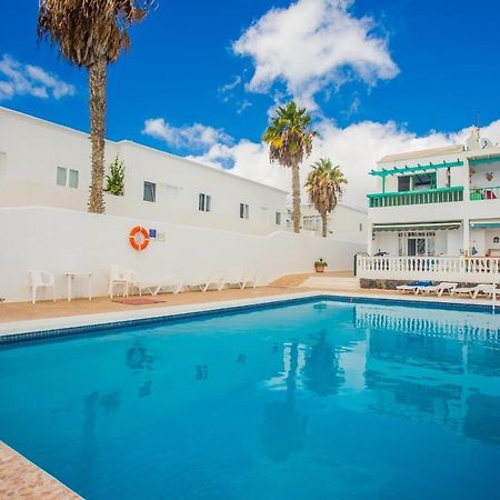 Apartamentos Haria En Puerto Del Carmen Tías Esterno foto