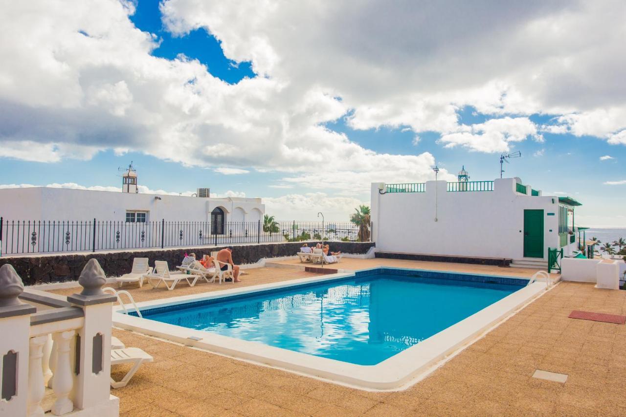 Apartamentos Haria En Puerto Del Carmen Tías Esterno foto
