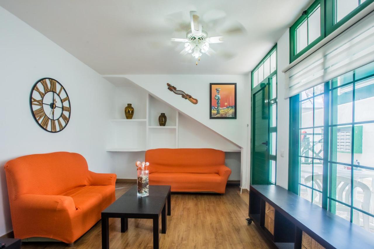 Apartamentos Haria En Puerto Del Carmen Tías Esterno foto