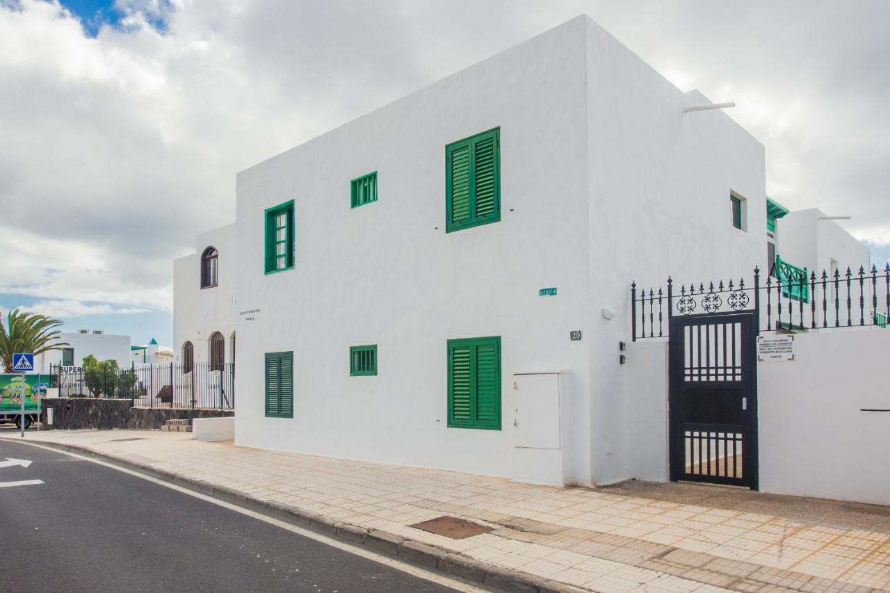 Apartamentos Haria En Puerto Del Carmen Tías Esterno foto