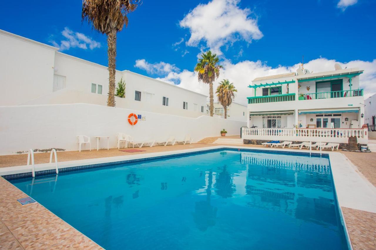 Apartamentos Haria En Puerto Del Carmen Tías Esterno foto