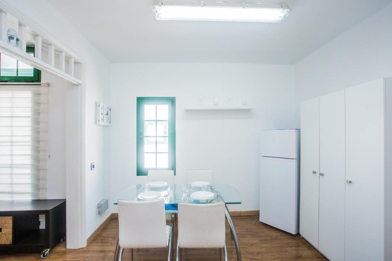 Apartamentos Haria En Puerto Del Carmen Tías Esterno foto