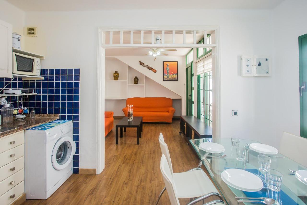 Apartamentos Haria En Puerto Del Carmen Tías Esterno foto